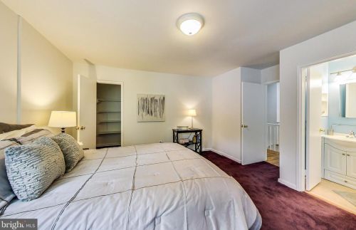 3200 Kayson St, Silver Spring MD 20906-3942 exterior