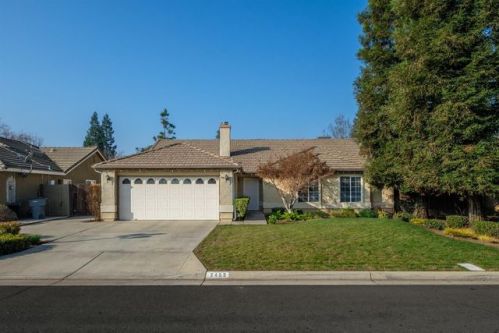 2459 Bendel Ave, Fresno, CA 93722-6858