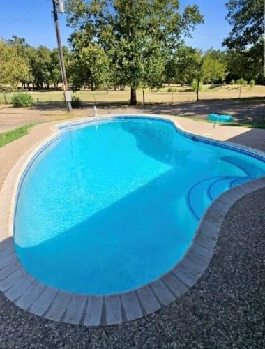 183 Blisard Rd, Webberville TX 78621-5018 exterior