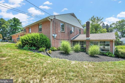 57 Springhouse Rd, Lancaster PA  17603-6619 exterior