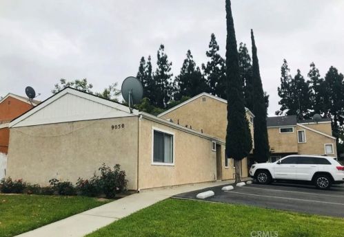 9050 Colony Pl, Riverside, CA 92503-8060