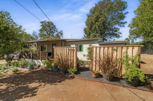5455 Mays Ln, Paradise, CA 95969-5806