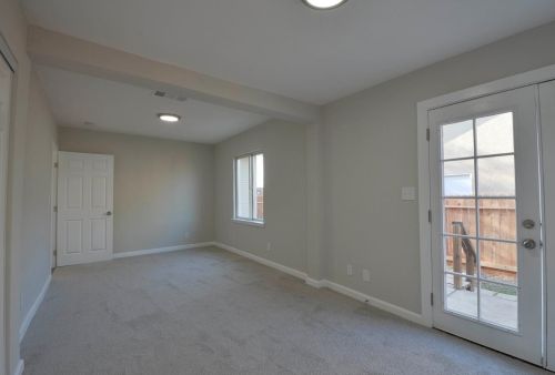 48 Adams Ave, Los Banos CA  93635-4606 exterior