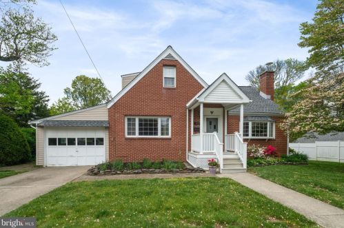 1827 Wayne Ave, Haddon Heights, NJ 08035-1142