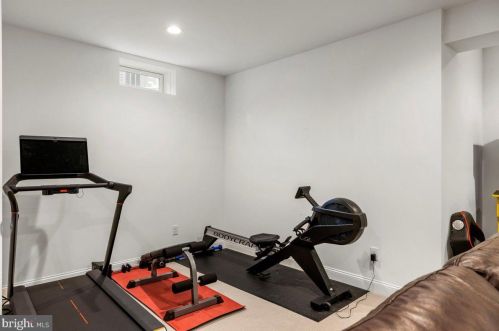 17 Redman Ave, Tavistock NJ  08033-2316 exterior