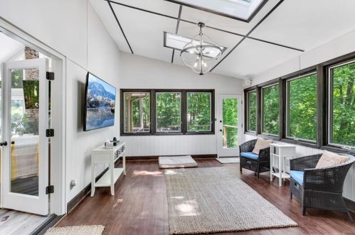 5485 Errol Pl, Atlanta GA  30327-4871 exterior