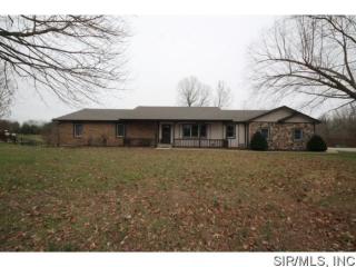 16 Bernhardt Rd, Lebanon, IL 62254-1930