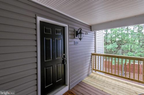 7711 Lexton Pl, Springfield, VA 22152-3839