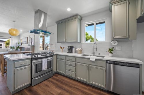 231 Emerson St, Chula Vista CA  91911-3358 exterior