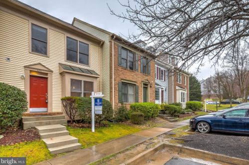 8731 Stone Hill Pl, Springfield, VA 22153-1718