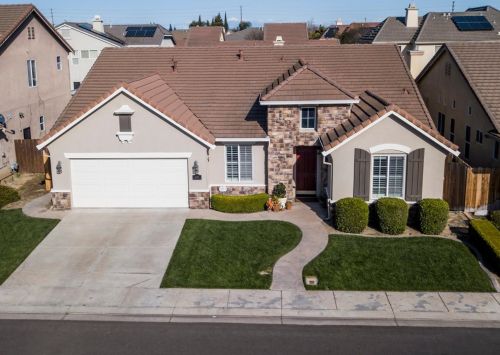 3108 Queens Gate Ln, Modesto, CA 95355-8683