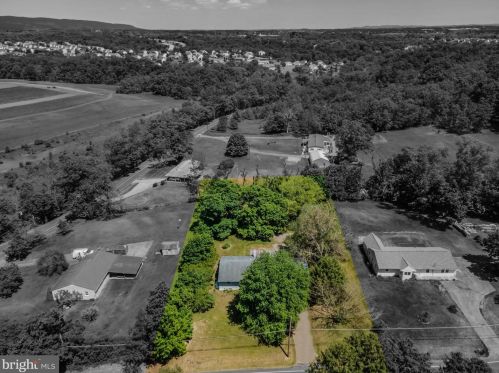 481 Cranes Gap Rd, Carlisle PA  17013-9602 exterior