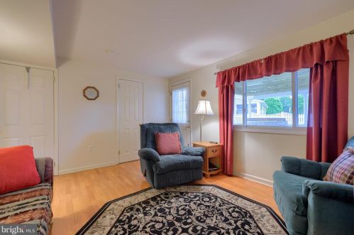 1604 Robert Rd, Lancaster PA  17601-5635 exterior