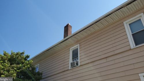1302 Bannister St, York, PA 17404-4909