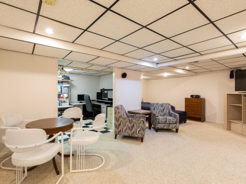 255 Camelot Ln, Carol Stream IL  60188-3612 exterior