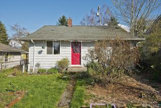 9222 22 Ave, Seattle WA  98106-2618 exterior