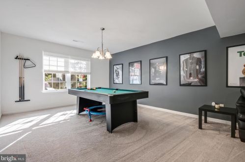 319 Devon Dr, Lancaster PA  17603-4609 exterior