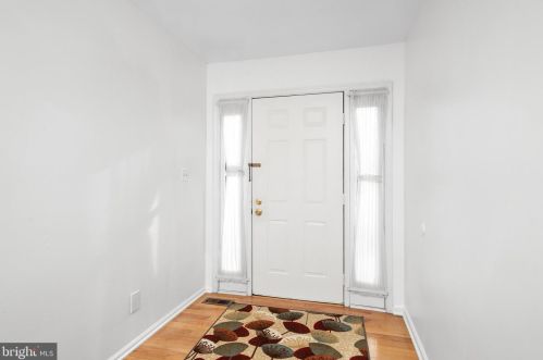 16 Hanover Ct, Princeton NJ  08540-7067 exterior