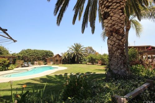 9580 Derby Dr, Riverside, CA 92509-3595