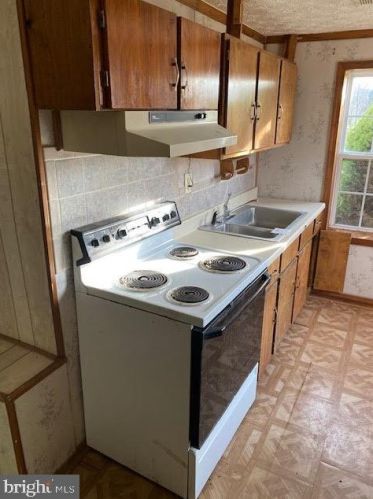 840 John Brown Farm Rd, Harpers Ferry WV 25425-4558 exterior