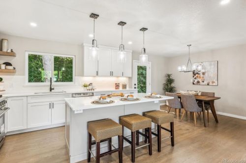 2070 Un Dr, Aurora CO 80015-6600 exterior