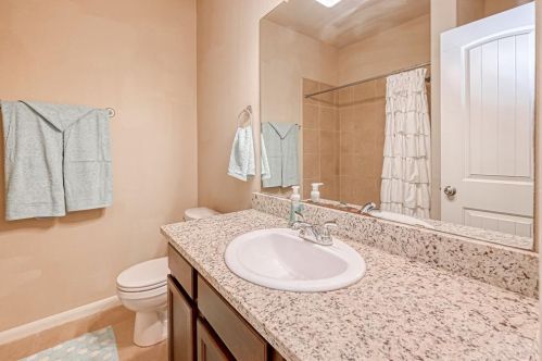 2514 Amy Lee Dr, Conroe TX  77304-5003 exterior