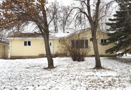 6905 57th Ave, Prosper, ND 58042-9620