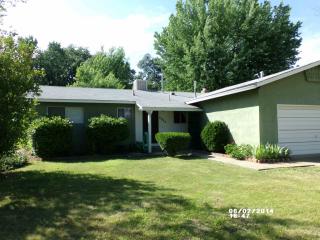 2904 Bay St, Anderson, CA 96007-3613