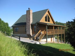 1950 Leatherwood Ln, Pigeon Forge, TN 37862-7230