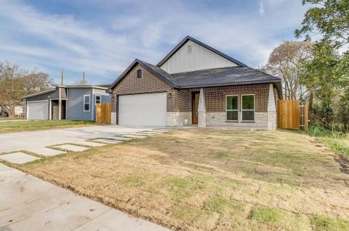 705 Atlanta St, Fort Worth, TX 76104-6412