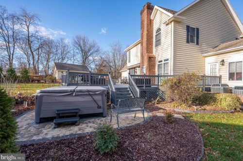 874 Pheasant Hill Rd, Summit Point WV  25446-3634 exterior