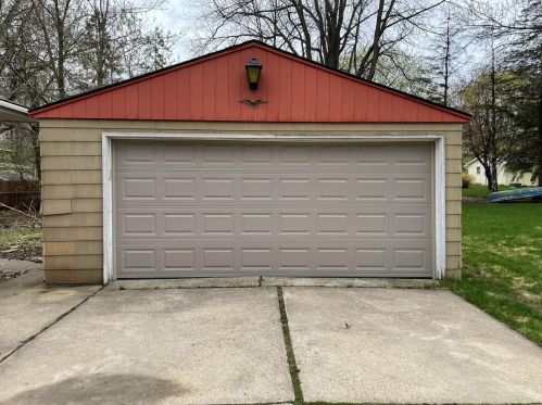 905 13th Ave, Willmar, MN 56201-3940