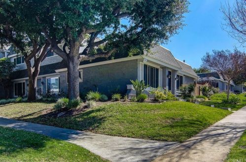 206 Kodiak St, Anaheim CA  92807-2623 exterior