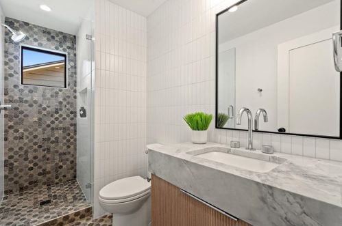 4211 Burney Dr, Austin TX  78731-1207 exterior