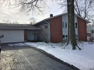 2723 Mitchell Dr, Downers Grove IL  60517-1562 exterior