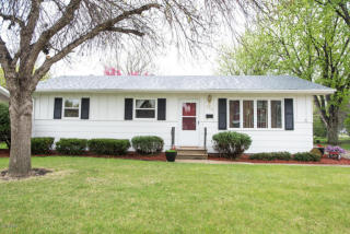 408 28th Ave, Fargo, ND 58102-1943