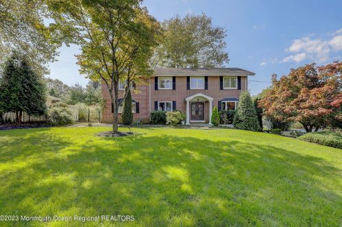 5 Country Ln, Holmdel Village, NJ 07733-2201