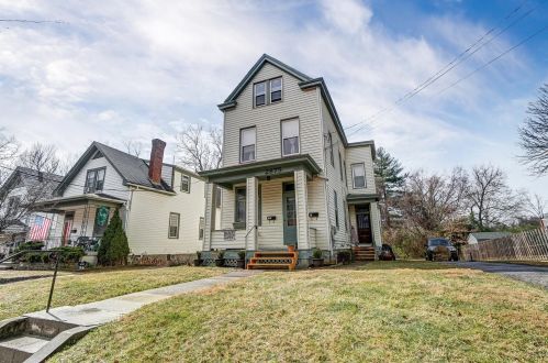 2875 Dirheim Ave, Cincinnati, OH 45211-7051