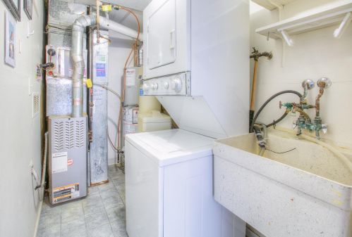 983 Carmel Ct, Saint Paul MN  55126-5833 exterior