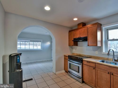 8708 Sundale Dr, Silver Spring MD 20910-5039 exterior