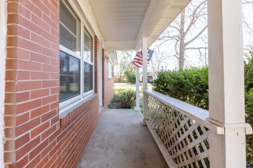 215 Meadow Dr, Warner Robins GA  31093-2121 exterior