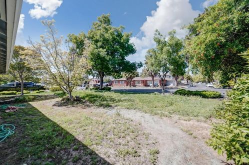 1698 La Bonita Way, Concord CA  94519-1924 exterior