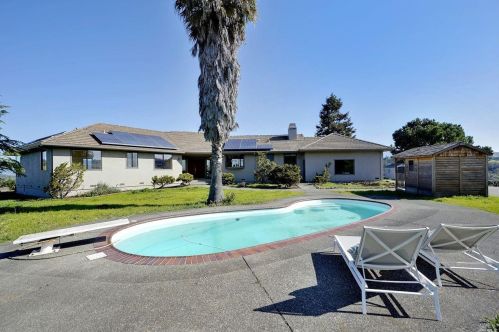 12345 Chalk Hill Rd, Healdsburg, CA 95448-9038