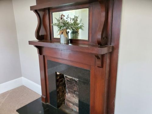 1737 Center Ave, Atlanta GA  30344-4703 exterior