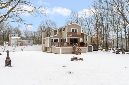 67 Highwood Dr, Coventry, RI 02816-8213