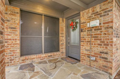 5725 Cancun Dr, Fort Worth TX  76180-6133 exterior