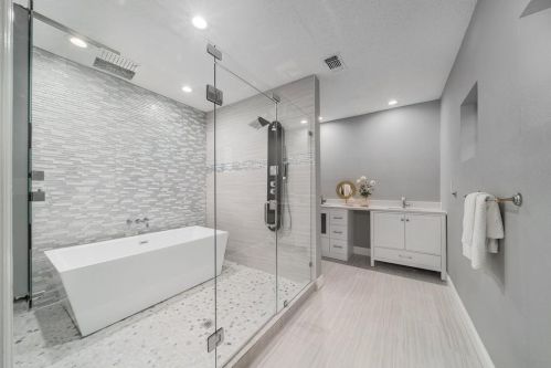 3909 Trail Lake Dr, Fort Worth TX  76109-3523 exterior