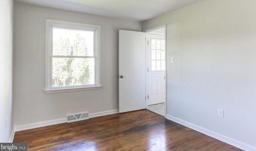 86 Victoria Ln, Lancaster PA  exterior