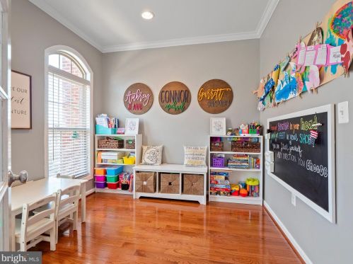 1503 Rabbit Holw Pl, Silver Spring MD 20906-6709 exterior