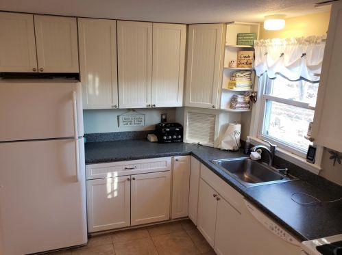 15 Heritage Dr, Allenstown, NH 03275-2003